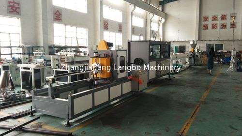 последний случай компании о PVC Pipe Extrusion Line DN110–DN250