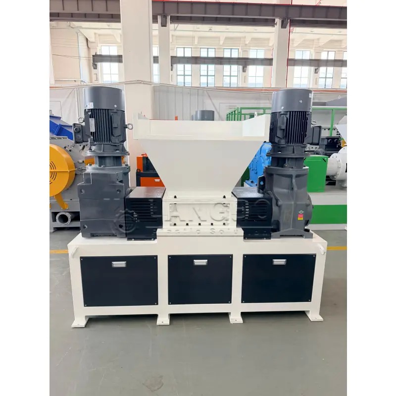 последний случай компании о Double Shaft Shredder Machine for Bulky Plastic Waste Processing in Spain Recycling System