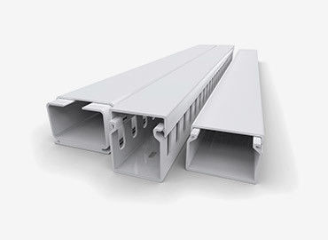 КАНАЛ ПРОВОДНИКА КАБЕЛЯ PVC ДЕЛАЯ МАШИНУ С УПРАВЛЕНИЕМ ЭКРАНА КАСАНИЯ PLC