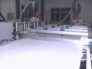 Противоударная линия изоляция штранг-прессования доски пены ПВК жары погоды устойчивая