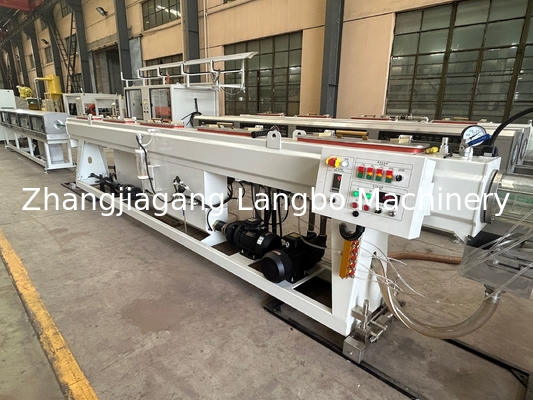 Линия экструзирования пластмасс для создания труб ППР