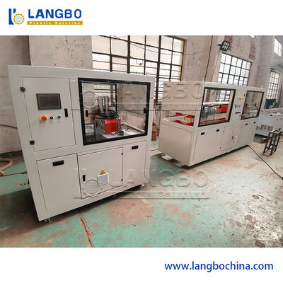 Высокая линия емкость штранг-прессования профиля ПВК выхода размера 250КГ/Х профиля 300ММ