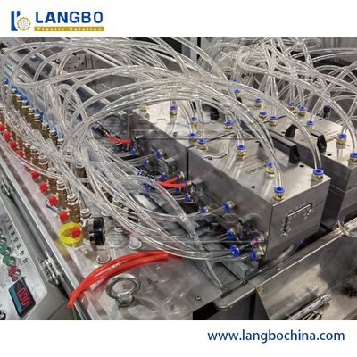 Высокая линия емкость штранг-прессования профиля ПВК выхода размера 250КГ/Х профиля 300ММ