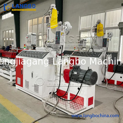 Экструзионная машина для гофрированных труб из мягкого ПВХ-волокна