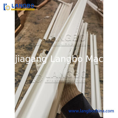 55/110 Конический двухшнековый экструдер для экструзии профилей ПВХ для кабельного канала 1180 мм с мощностью двигателя 22 кВт