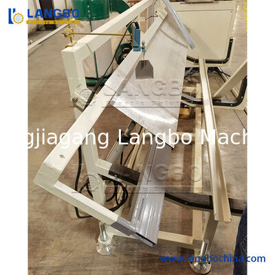 1180 мм Профиль размера ПВХ кабельного ствола изготавливающий аппарат с 8м калибровочным столом и 55/110 конический двойной винтовой экструдер