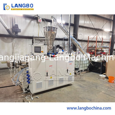 55/110 Конический двухшнековый экструдер для экструзии профилей ПВХ для кабельного канала 1180 мм с мощностью двигателя 22 кВт