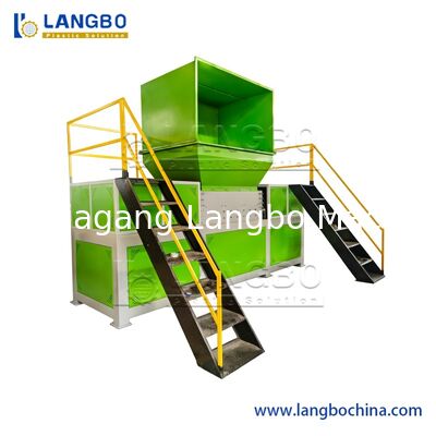 Пластиковые отходы Скрап Металлическая фанера Деревянная палитра Пластиковые PP HDPE LDPE PVC куски Отходы трубы Переработка одноствольной дробильной машины