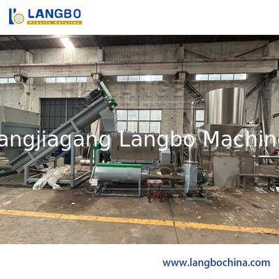 Линия переработки ПЭТ мощностью 300-5000 кг/ч с размером хлопьев 14 мм и напряжением 380 В для переработки ПЭТ-бутылок