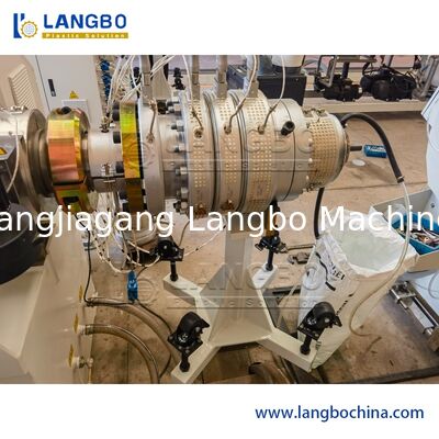 Линия экструзии труб ПВХ и машина для изготовления