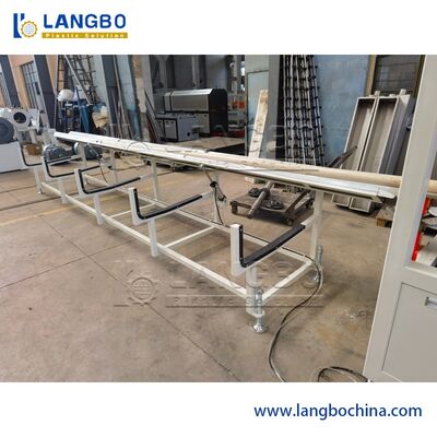 Линия экструзии труб из ПВХ. Высокоскоростное производство.