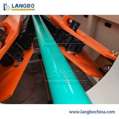 Линия экструзии труб из ПВХ. Высокоскоростное производство.