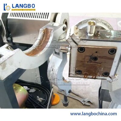 Двухцветный коэкструзионный поликарбонат (PC) /PMMA/LED лампа/крышка трубки/PS Картинка Фотокаркас Формирование профиля Экструзия Производство Изготовление машины