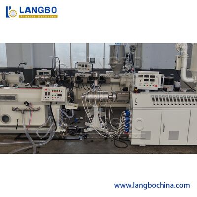 Линия экструзии ПЭ труб с настраиваемыми формами, снижающая отказы оборудования