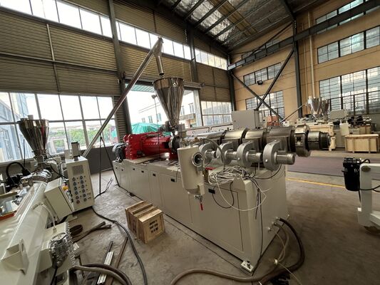 SJSZ92/188 Экструдер 180-710 мм Пластиковая машина для изготовления UPVC