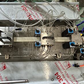 Высокоточная экструзионная линия для держателя ценовых тегов из ПВХ.