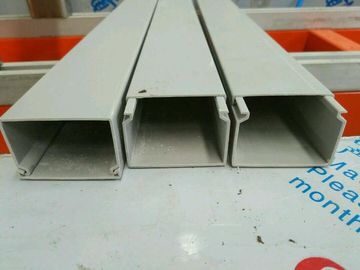 Дверь и окно профиля ПВК/УПВК делая машиной двойной штрангпресс винта