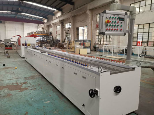 Линия штранг-прессования панели стены PVC ISO увидела резец 200 - емкость продукта 250kg/H