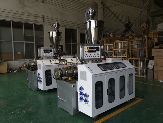 Линия машина штранг-прессования трубы PVC большой емкости 380V 50HZ 3P пластиковой трубы прессуя