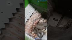 Однороторный шредер для эффективной переработки пластика #однороторныйшредер#измельчениепластика